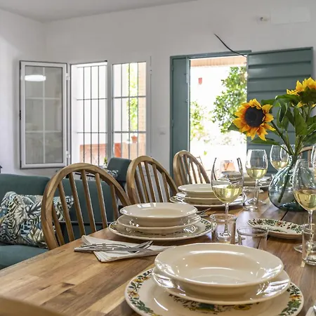 3 Bedroom Cozy In Villanueva Del Rio Y M Holiday home